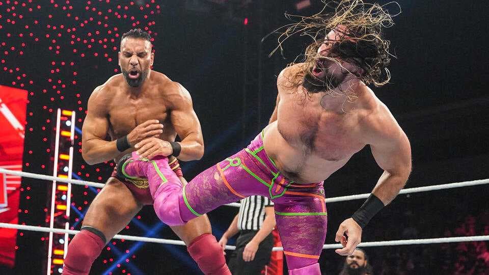 Seth Rollins Reportedly Suffered Legitimate Injury During His Title Defense on WWE Raw