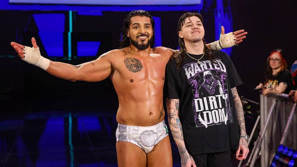 “We Both Hate Rey”: Santos Escobar on Dominik Mysterio