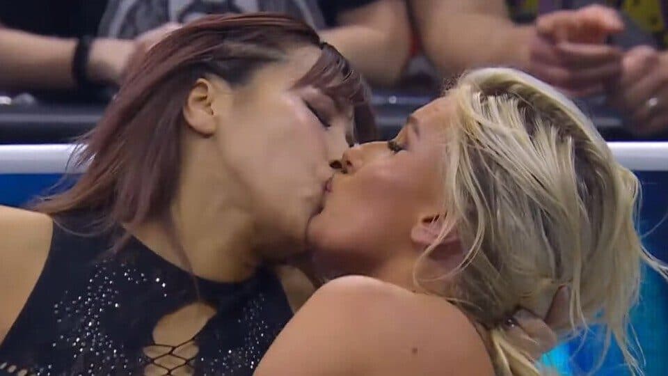 Mina Shirakawa Debuts on AEW Dynamite, Kisses Mariah May