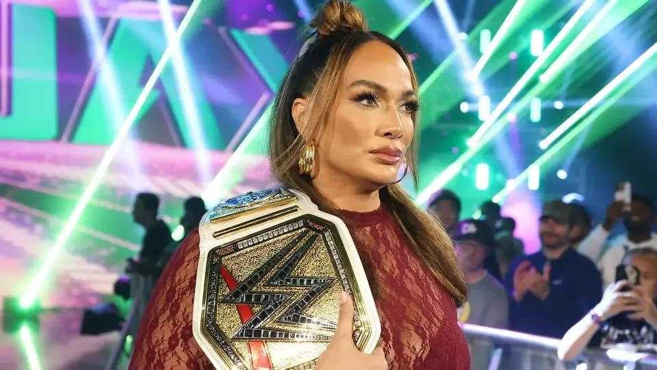 Nia Jax Ties Up Referee During WWE Live Event in Newcastle