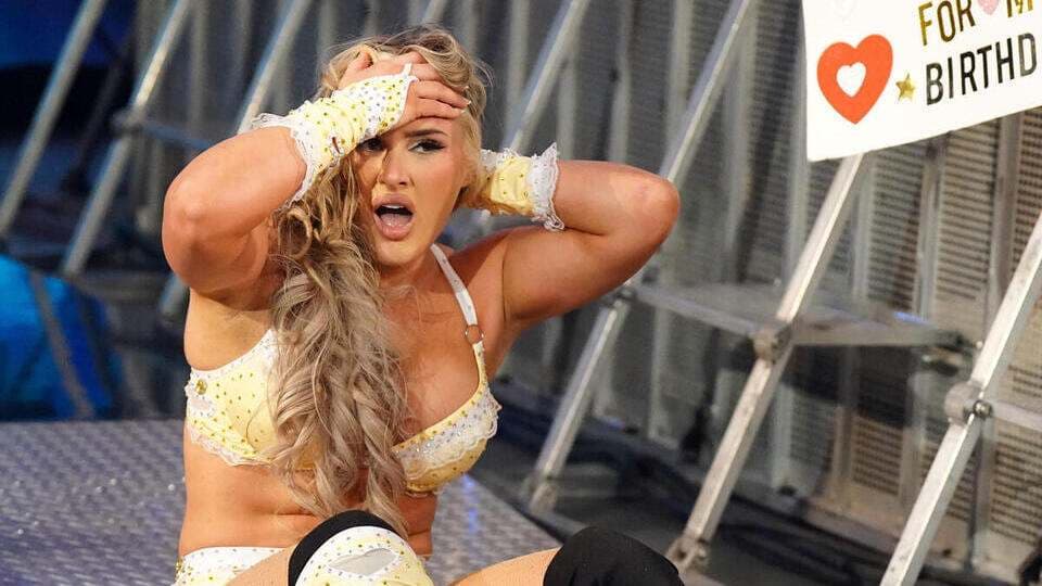 Tiffany Stratton Shows Off Facial Injury Following Match With Liv Morgan on WWE SmackDown