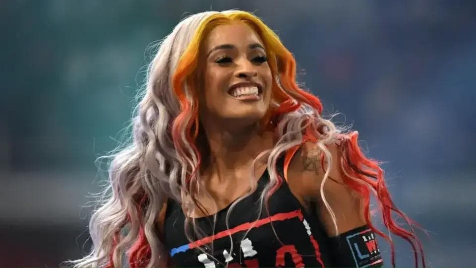 Zelina Vega Gets Emotional After Splitting From LWO on WWE RAW