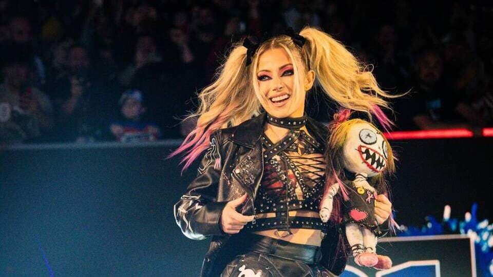 Alexa Bliss Signs New Five-Year Deal With WWE Following Royal Rumble Return