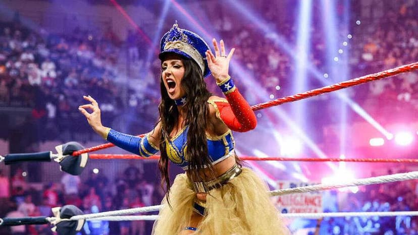 Chelsea Green Suffers Broken Nose, Will Stay on TV With Protective Mask