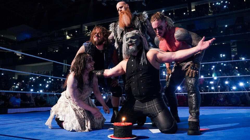 Wyatt Sicks Return, Take Out the Entire Tag Team Division on WWE SmackDown