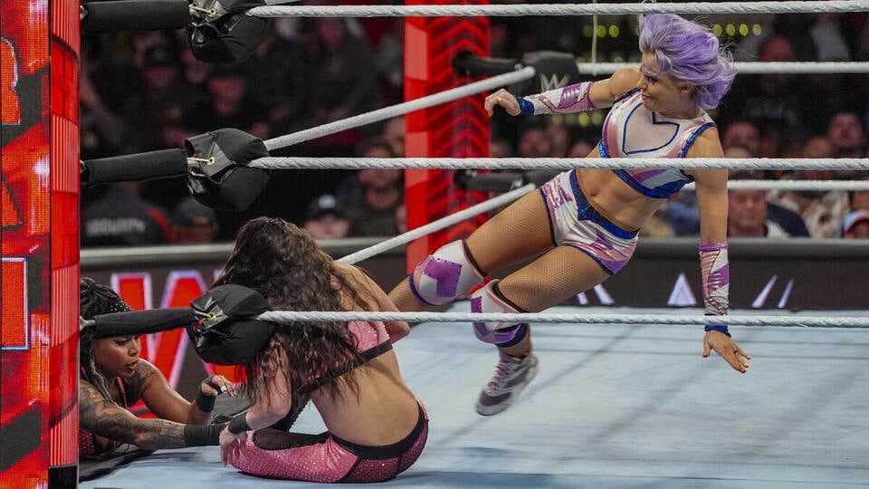 Candice LeRae Attacks Injured WWE Superstar on Raw to Cement Heel Turn